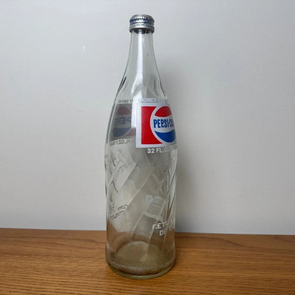 Vintage Pepsi Glass Bottle 32 oz 1 Quart Swirl Money Back‎ Bottle Sealed Reject